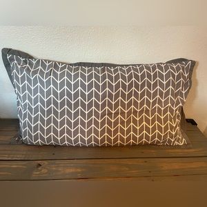 Pair of Grey Patterned King Pillow Shams by Threshold